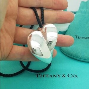 Tiffany & Co. 💯% Auth Rare Lrg  Frank Gehry Heart Pendant Necklace w/Box ✨EUC✨